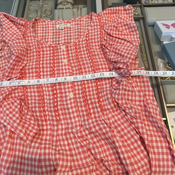 Max Studio red gingham flutter sleeve blouse - Picture 5 of 6